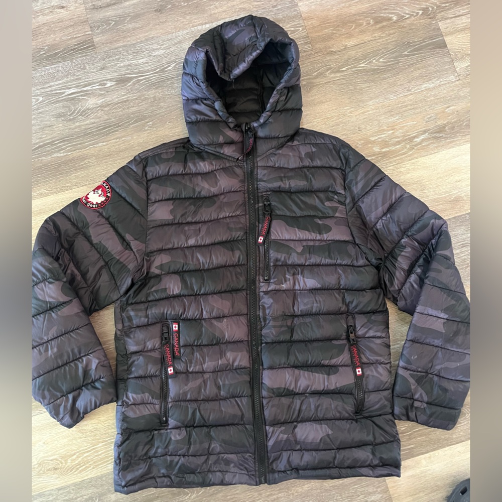 Men's Hooded Puffer Jacket - Black Camo